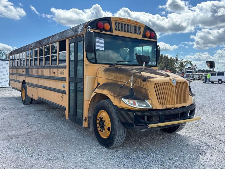 2011-ic-corporation-pb105-school-bus-image-2