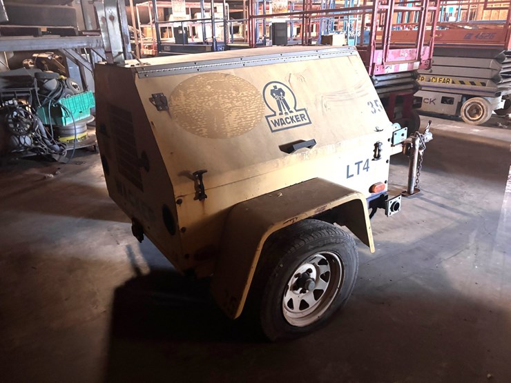 #144-•-wacker-lt-4-towable-light-tower-trailer-image-2