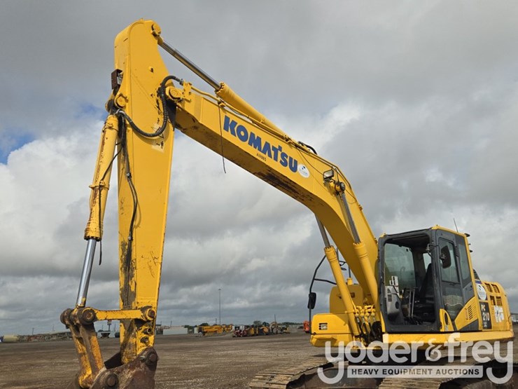 2015-komatsu-pc210-image-26