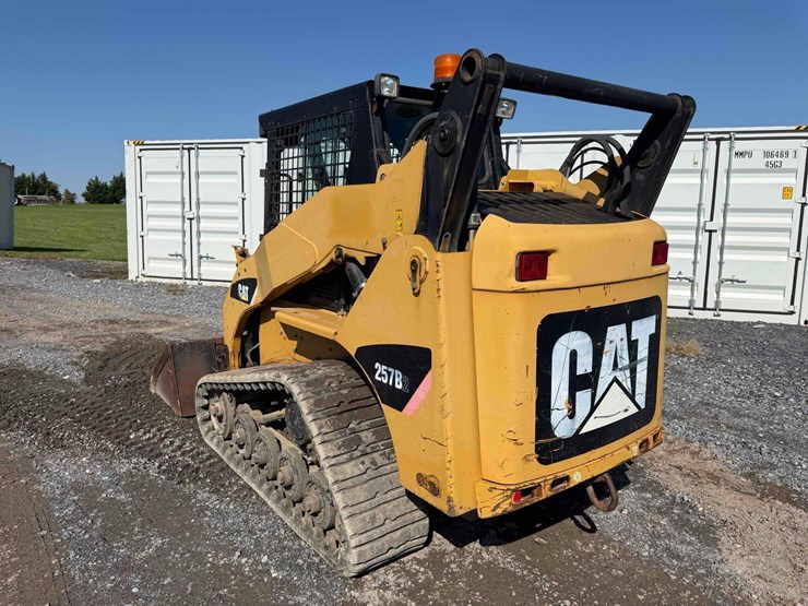 2010-caterpillar-257b2-image-3