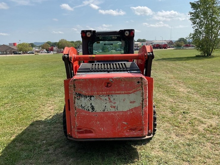 2017-kubota-ssv65-image-6