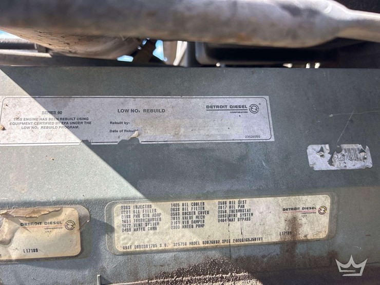 1993-freightliner-fld120-t/a-wet-kit-sleeper-cab-tractor-truck-image-9
