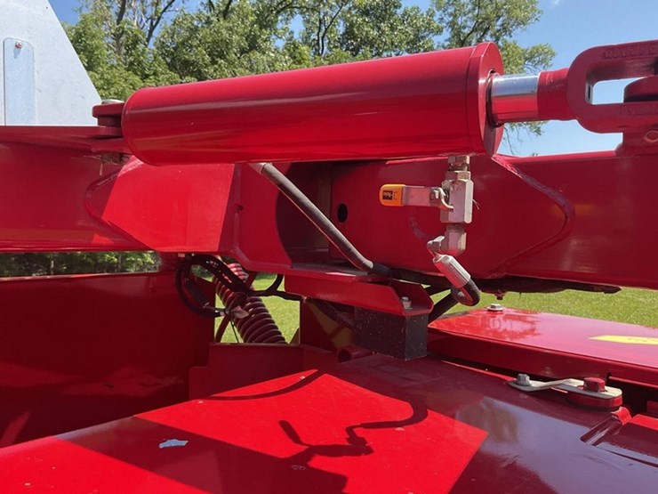 2021-case-ih-dc103-image-11