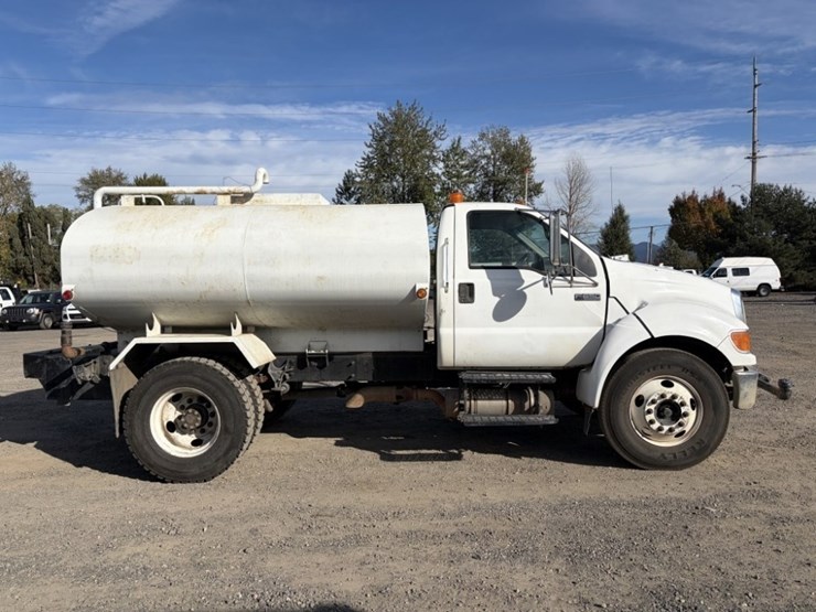 2008-ford-f650-image-3