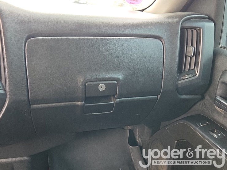 2015-chevrolet-silverado-2500-image-46