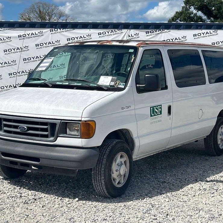 2007 Ford E-350 Passenger Van