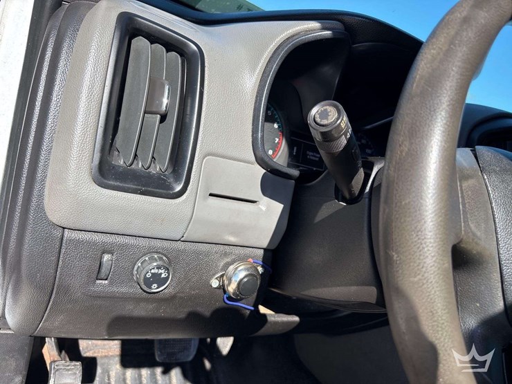 2015-chevrolet-colorado-ext.-cab-pickup-truck-image-14
