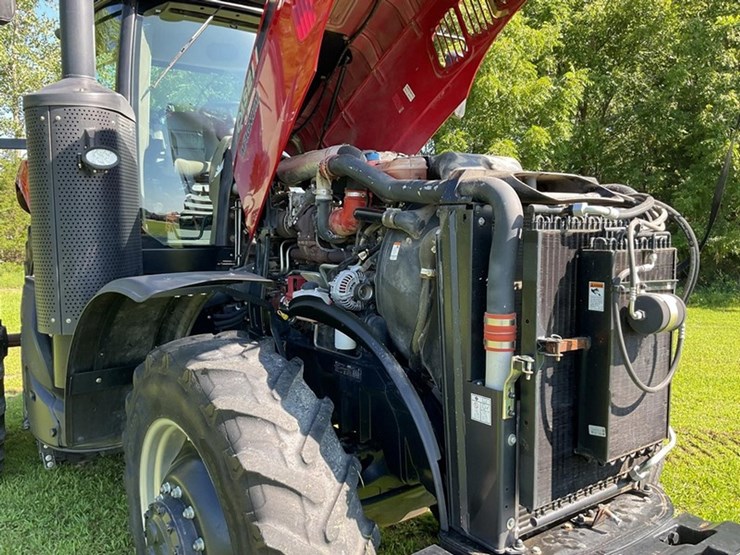 2020-case-ih-magnum-200-image-12