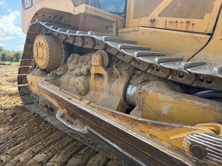 caterpillar-d8t-image-23