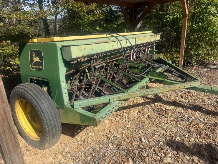 john-deere-8300-image-1
