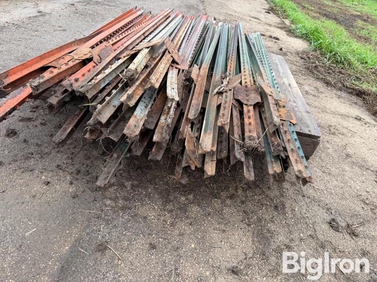 steel-t-posts-image-11