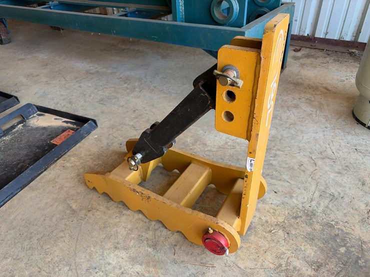 #132-•-mechanical-excavator-thumb-attachment-with-adjustable-link-image-1