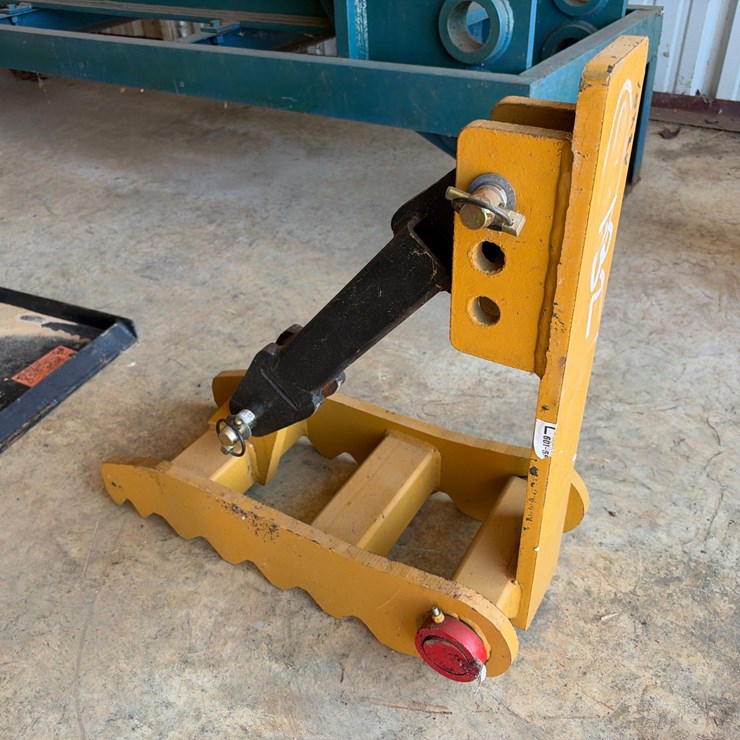 #132 • Mechanical Excavator Thumb Attachment with Adjustable Link