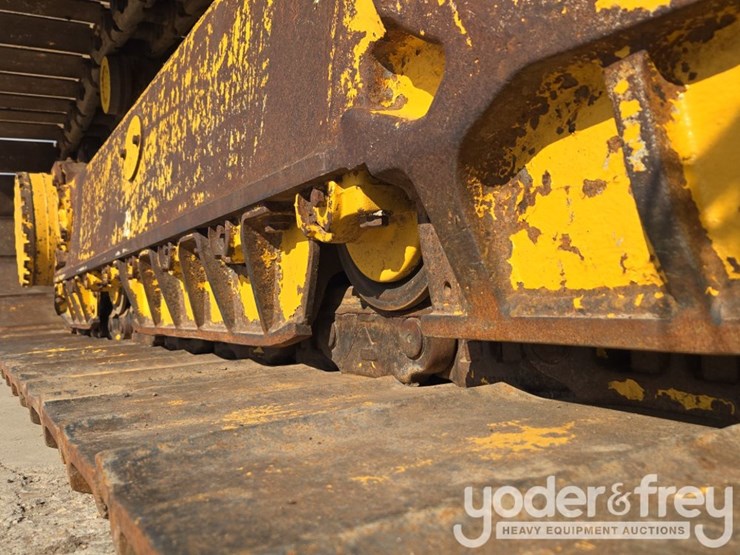 2023-komatsu-d61px-image-18