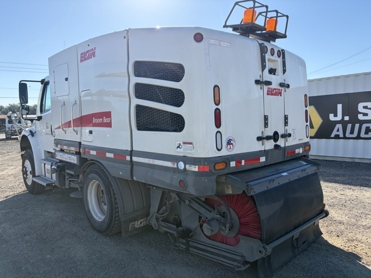 2018-elgin-broom-bear-image-6