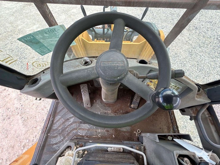 deere-244j-image-18