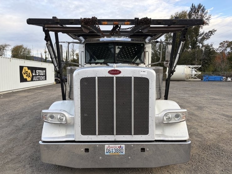 2016-peterbilt-389-image-8