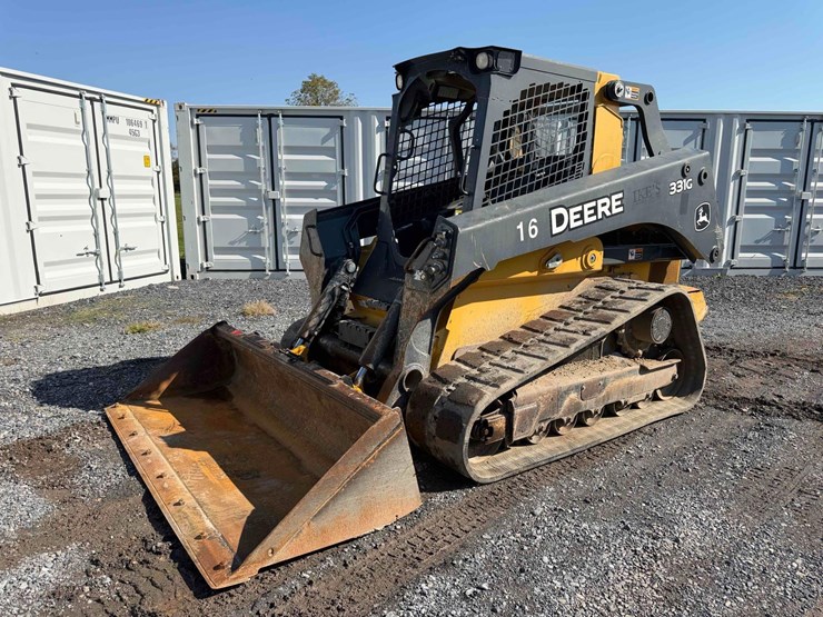 2017-deere-331g-image-1