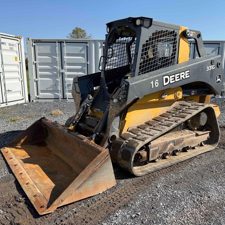 2017 DEERE 331G