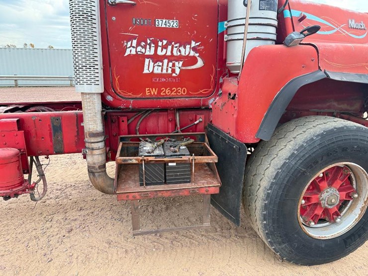 mack-dm690s-image-23