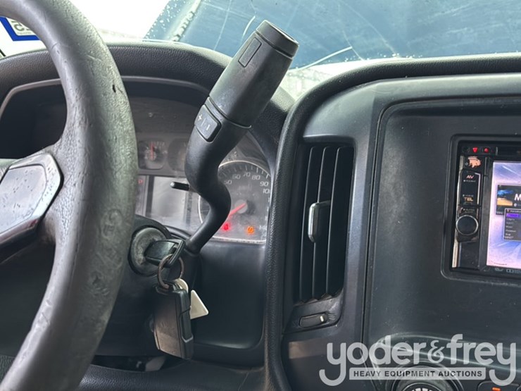 2015-chevrolet-silverado-2500-image-37