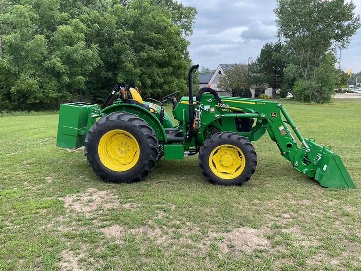 2025-john-deere-5075e-image-4