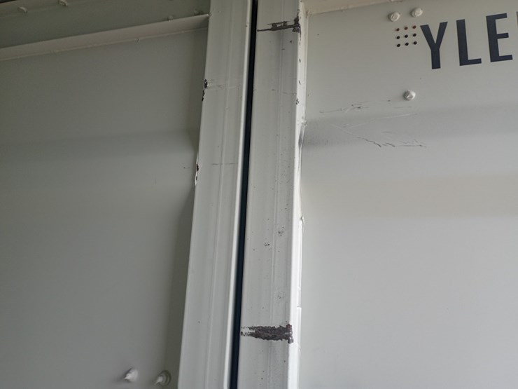 #l110-000-•-40ft-container-[damaged]-image-29
