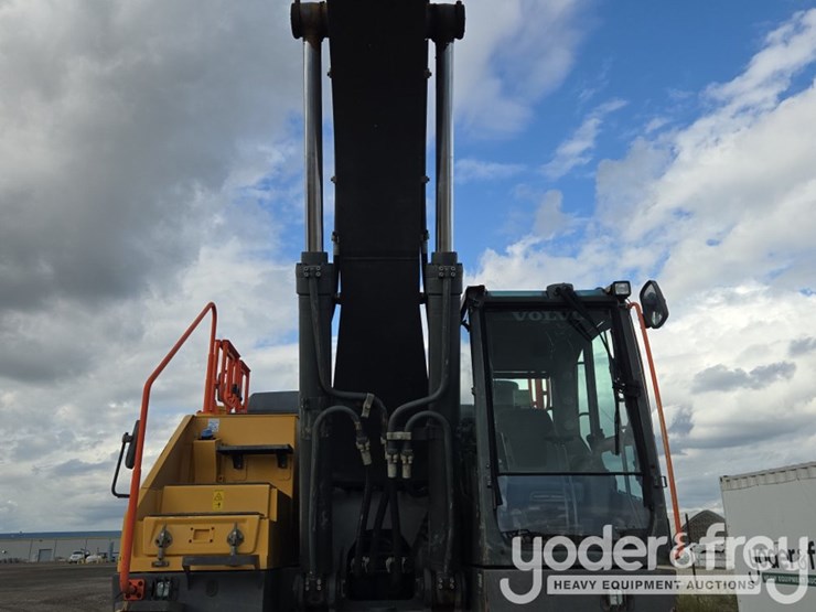 2016-volvo-ec350el-image-27