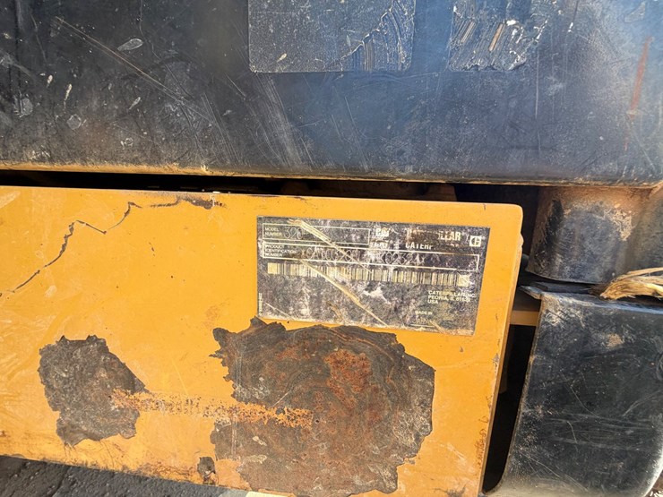 caterpillar-320e-image-37
