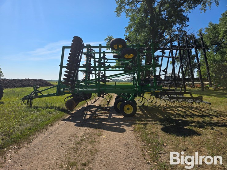 2012-john-deere-2310-image-8