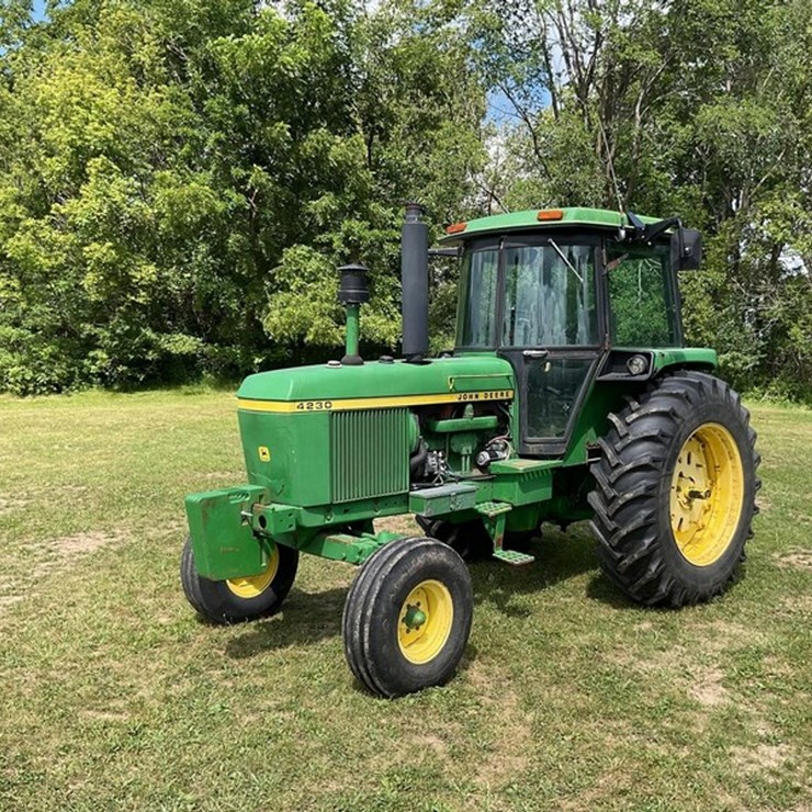 1973 JOHN DEERE 4230