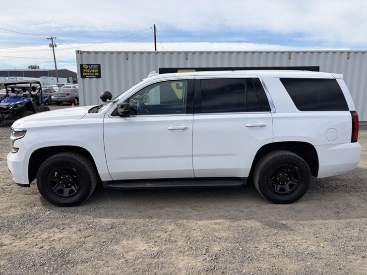 2016-chevrolet-tahoe-image-7