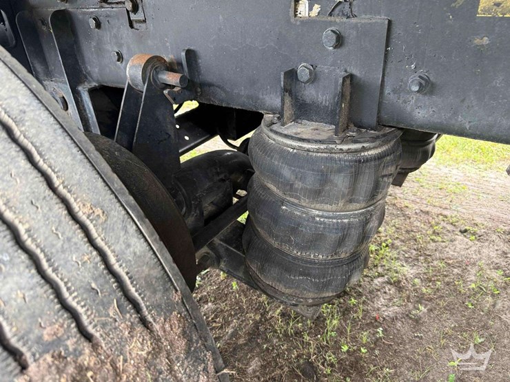 2000-mack-rd690s-warren-17/19yd.-tri-axle-dump-truck-image-17
