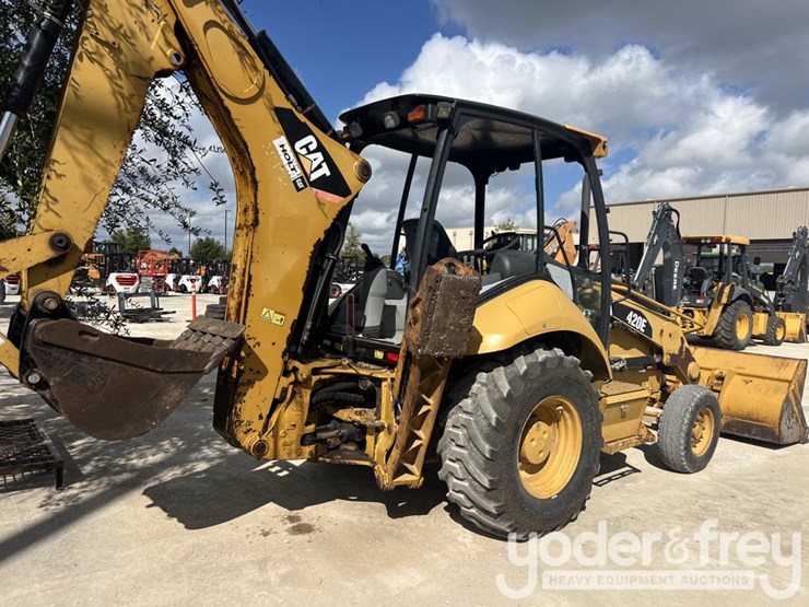 caterpillar-420e-image-3
