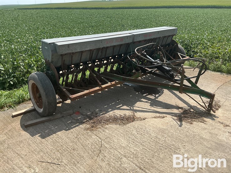 john-deere-10-image-3