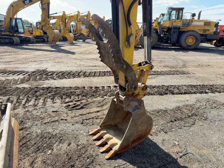 2019-yanmar-vio50-6a-image-9