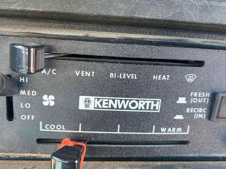 1988-kenworth-t800-image-16