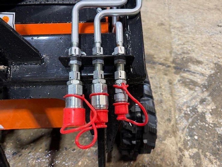 ft36c-walk-behind-skid-loader-image-13