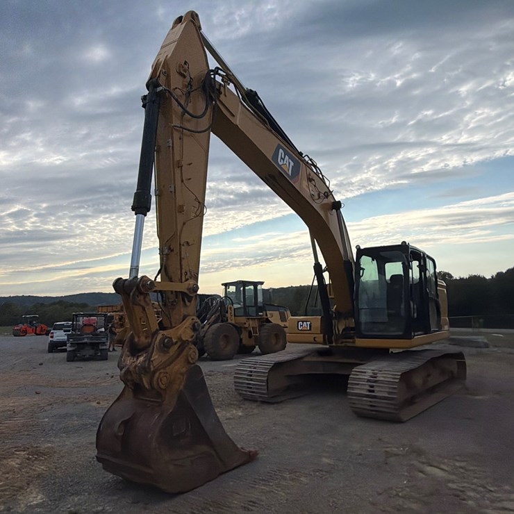 CATERPILLAR 320