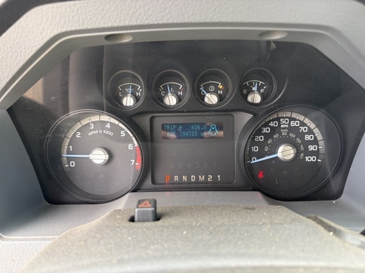 2011-ford-f350-image-29
