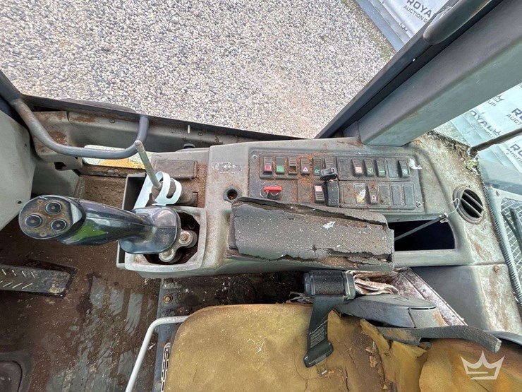 deere-244j-image-23