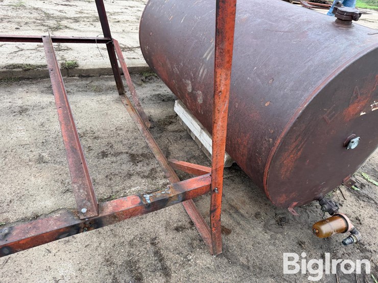 300-gal-fuel-tank-w/stand-image-17