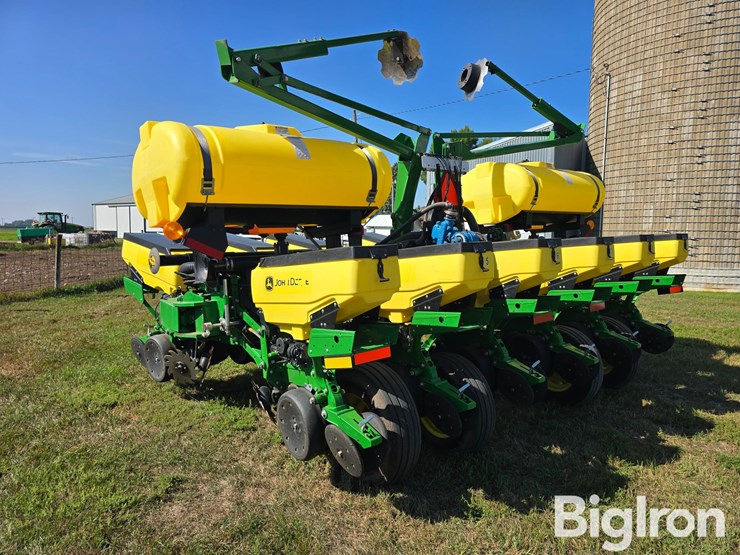 2017-john-deere-1765-image-7