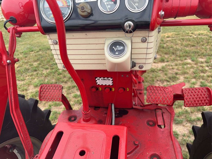 farmall-560-diesel-hi-clear-image-39