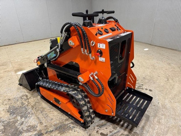 ft36c-walk-behind-skid-loader-image-3