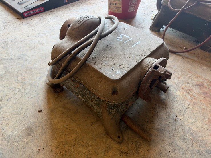 #113-•-ridgid-400-pipe-threading-power-drive-image-2