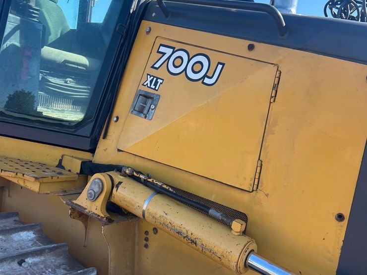 2008-deere-700j-xlt-image-20