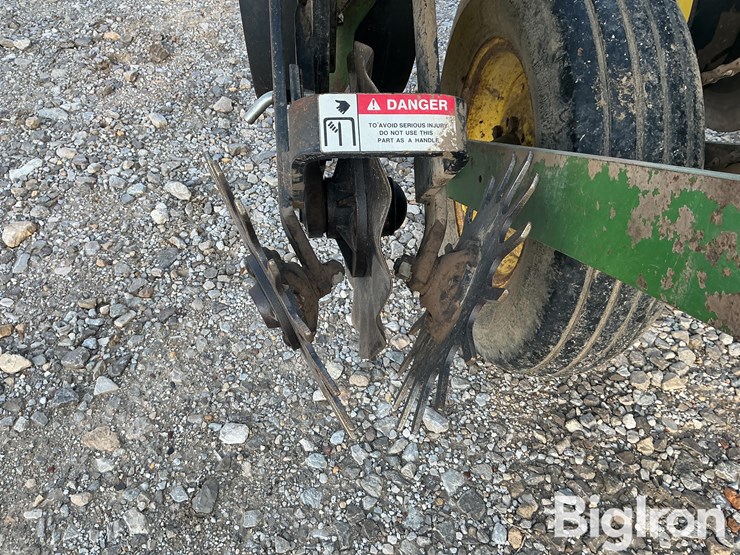 john-deere-7000-image-15