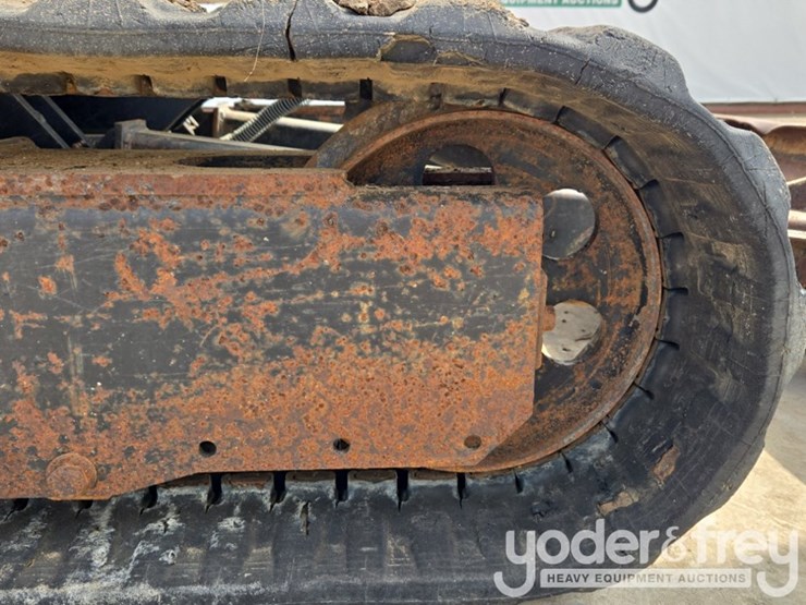 2010-caterpillar-303c-cr-image-17