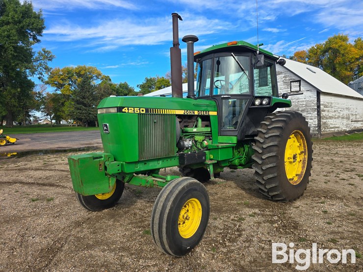 1983-john-deere-4250-image-1
